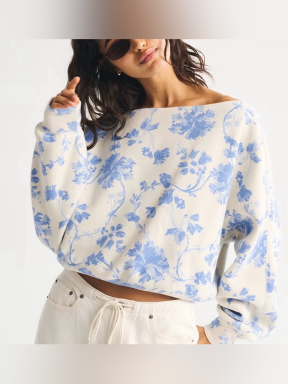 Abercrombie Sunday Slash Cream Top with Blue Floral Print - size medium